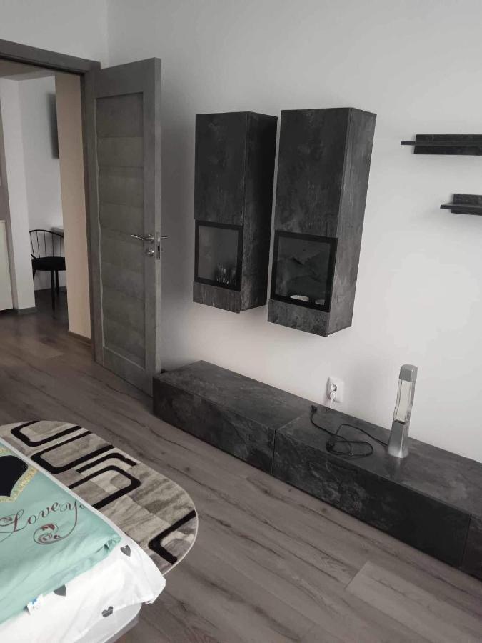 Enci Kiado Apartman Miercurea Ciuc Exterior photo